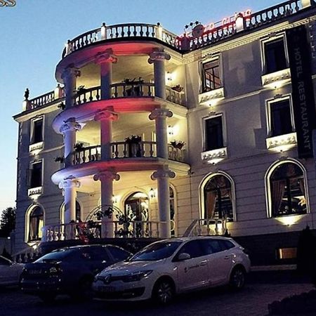 Hotel Premier Class Valea Lupului  Exterior photo