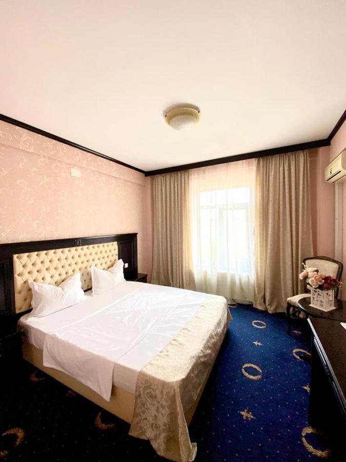 Hotel Premier Class Valea Lupului  Exterior photo